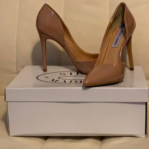 Steve Madden Shoes - Blush patent pumps